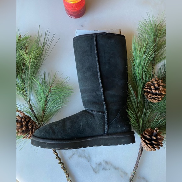 Authentic with box Classic Tall Black UGG boots size 7 - Picture 2 of 7